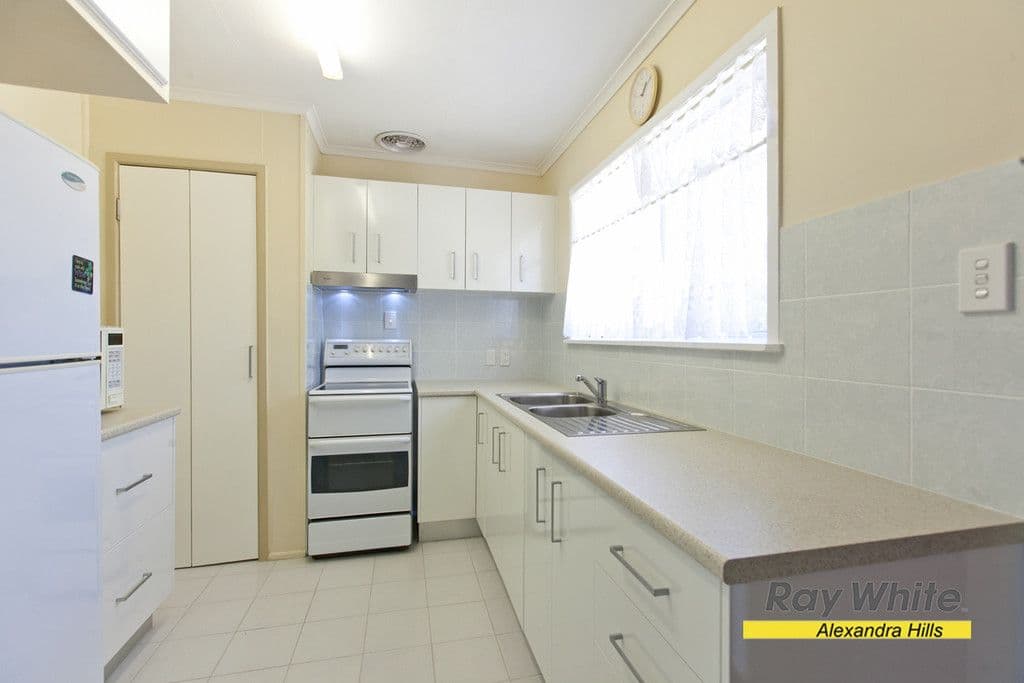18 Westminster Avenue, ALEXANDRA HILLS QLD 4161, Alexandra Hills - Thumbnail 2