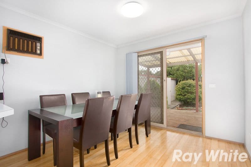 10 Gullquist Way, Pakenham VIC 3810, Pakenham - Thumbnail 4