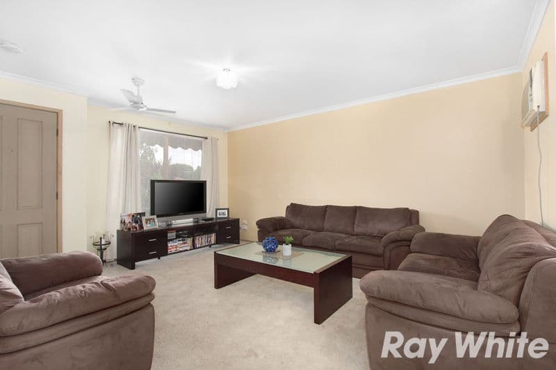 10 Gullquist Way, Pakenham VIC 3810, Pakenham - Thumbnail 5