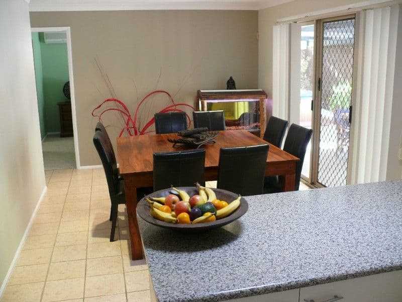 6 Kingman Court, PACIFIC PINES QLD 4211, Pacific Pines - Thumbnail 2