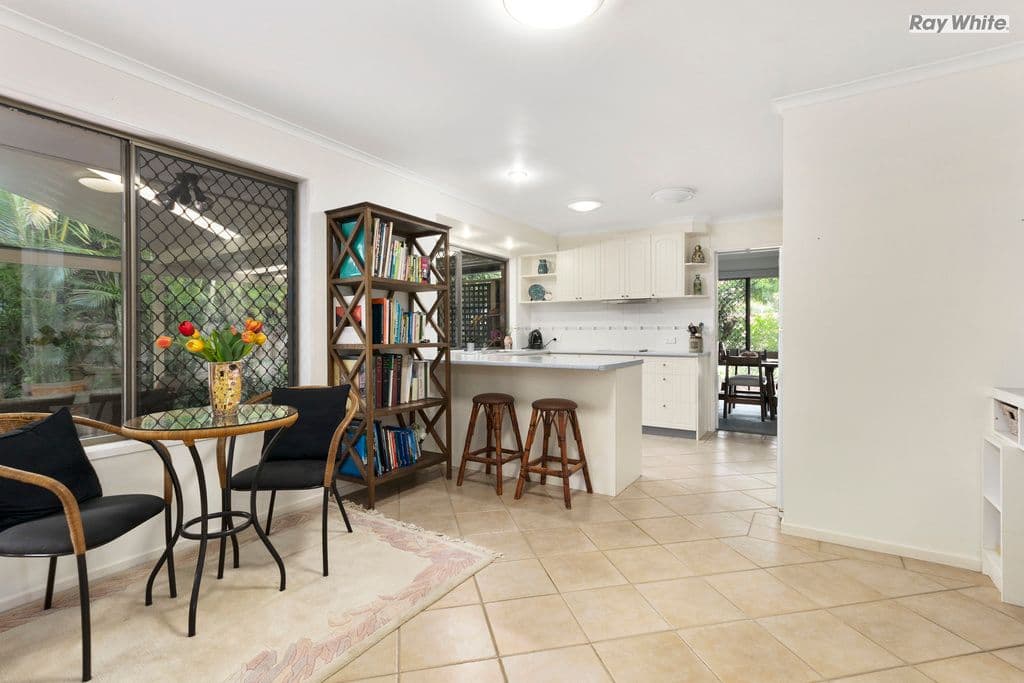 14 Buscall Court, Sinnamon Park QLD 4073, Sinnamon Park - Thumbnail 6