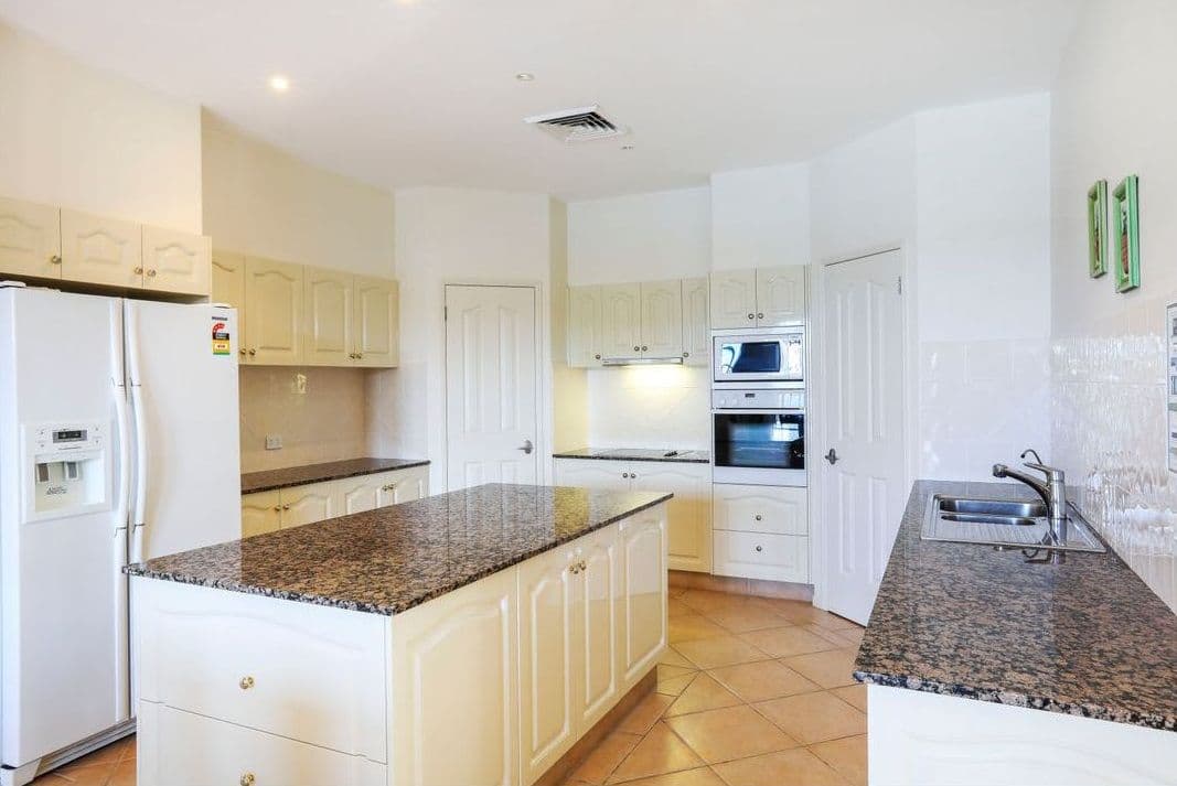 20 The Peninsula, Sovereign Islands QLD 4216, Sovereign Islands - Thumbnail 8