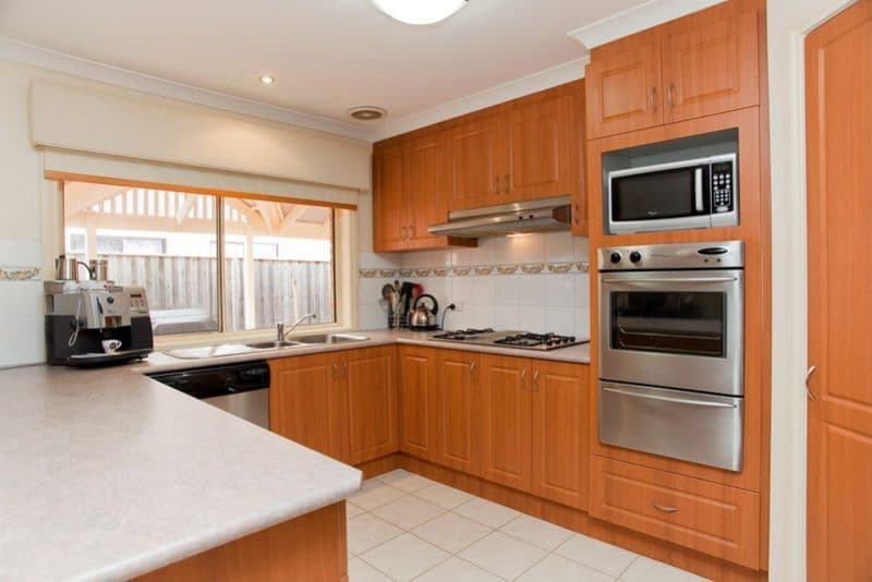 609 The Lakes Boulevard, SOUTH MORANG VIC 3752, South Morang - Thumbnail 7
