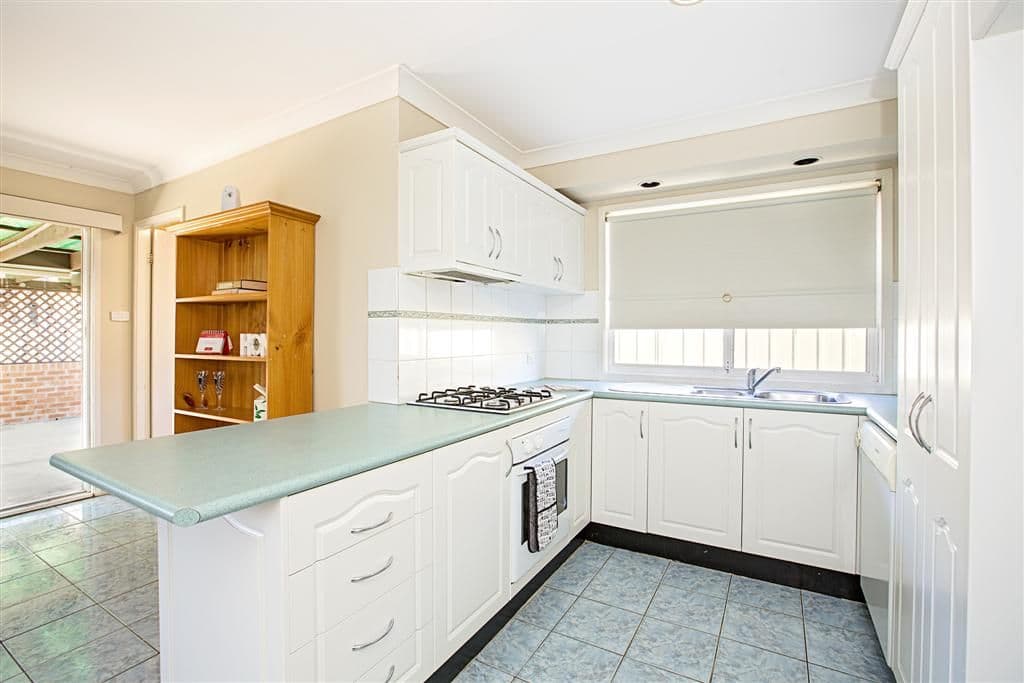 28 Whistler Crescent, ERSKINE PARK NSW 2759, Erskine Park - Thumbnail 4