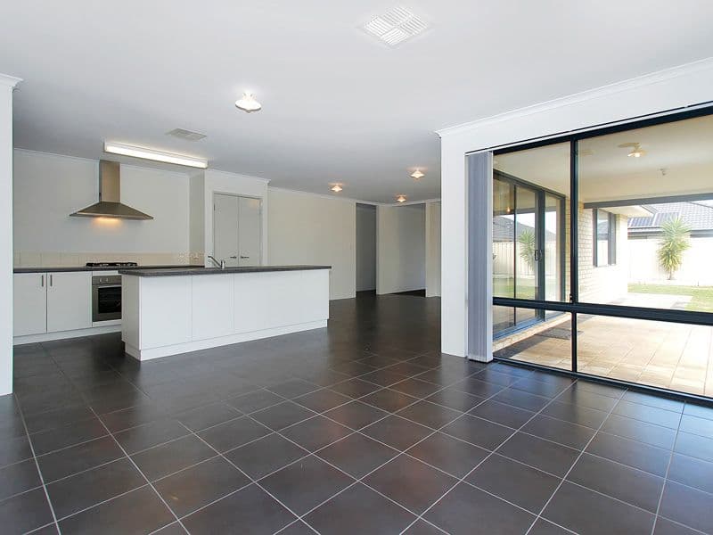 38 Warrida Way, MADDINGTON WA 6109, Maddington - Thumbnail 2
