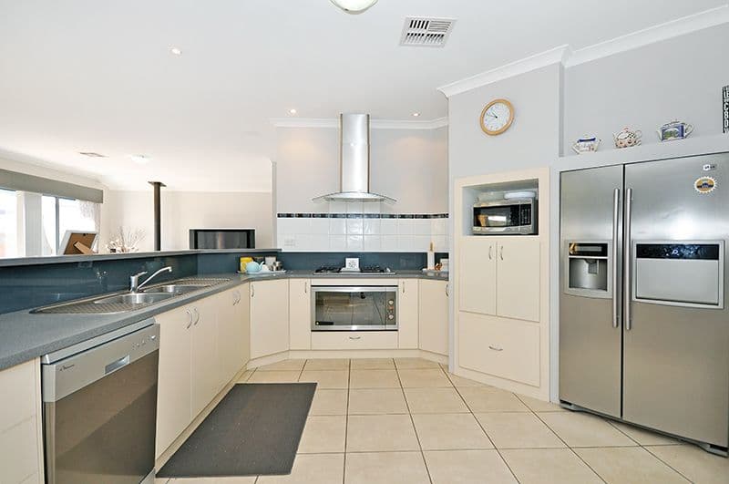 62 Granesse Drive, Ellenbrook WA 6069, Ellenbrook - Thumbnail 8