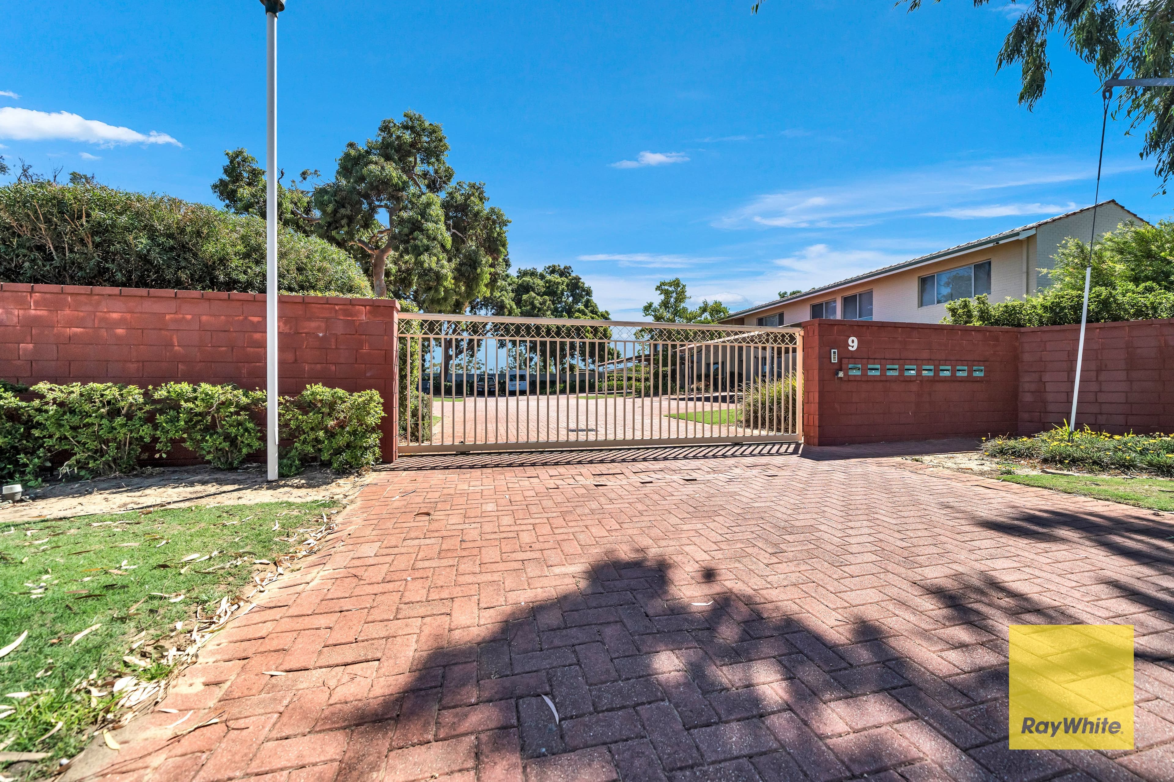 9F Shalford Way, Girrawheen WA 6064, Girrawheen - Thumbnail 2