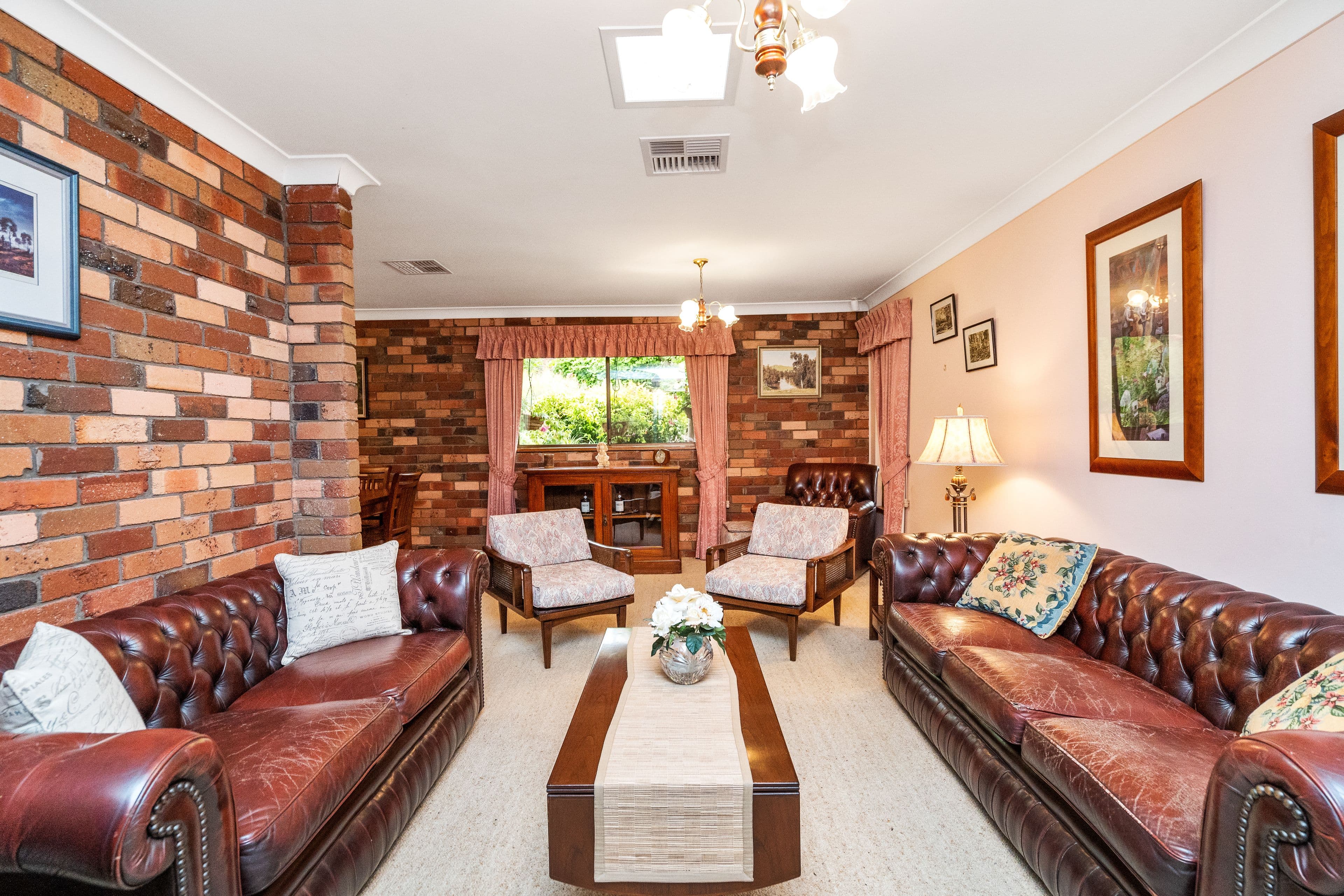 93 Leavenworth Drive, Mount Austin NSW 2650, Mount Austin - Thumbnail 2
