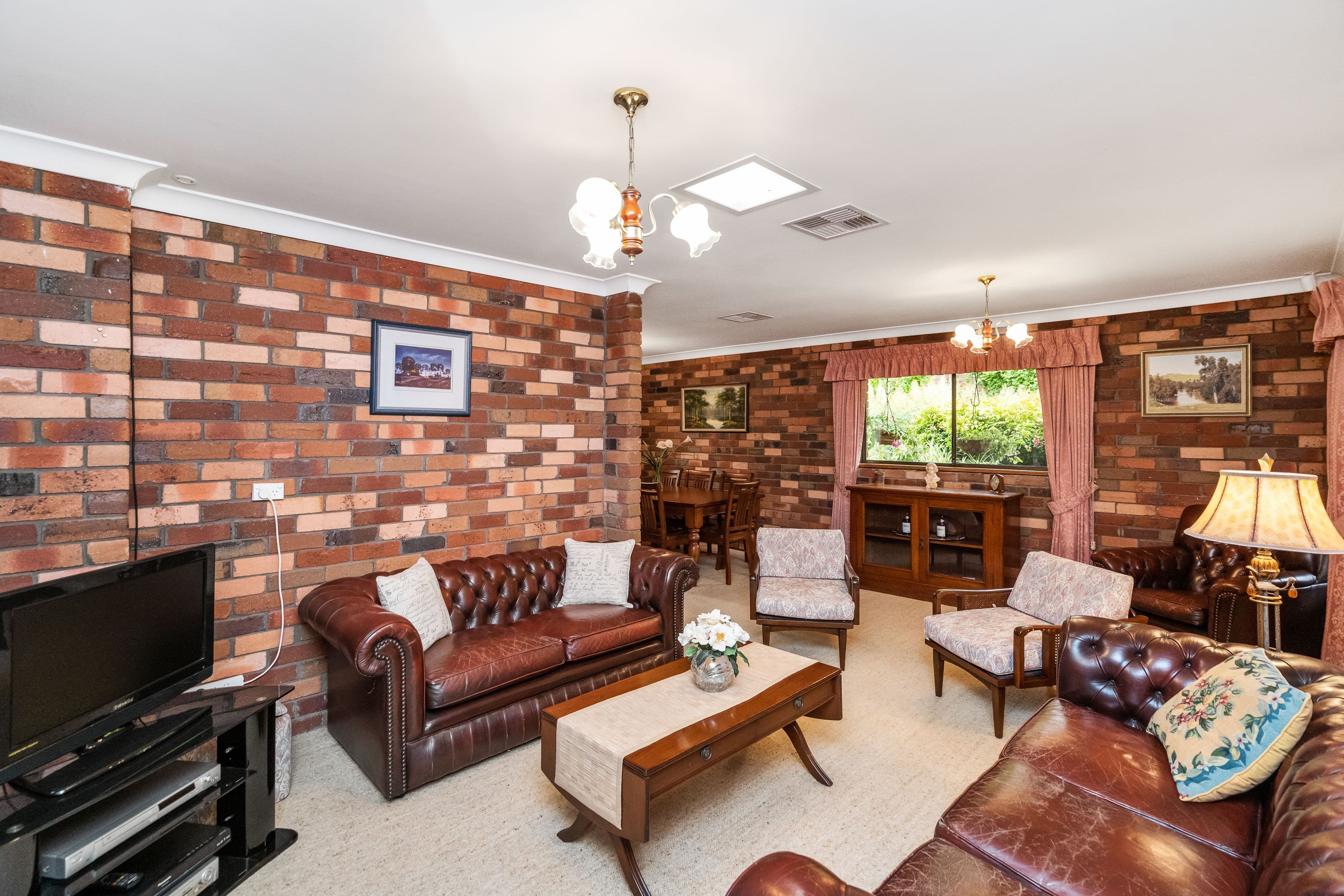 93 Leavenworth Drive, Mount Austin NSW 2650, Mount Austin - Thumbnail 6