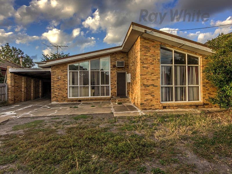 7 Vista Street, St Albans VIC 3021, St Albans - Image 1