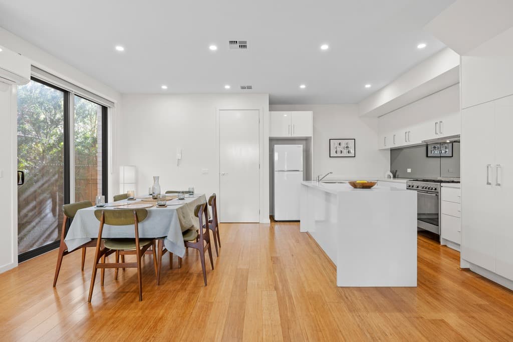31 Emica Parade, Knoxfield, VIC, 3180, Knoxfield - Thumbnail 6