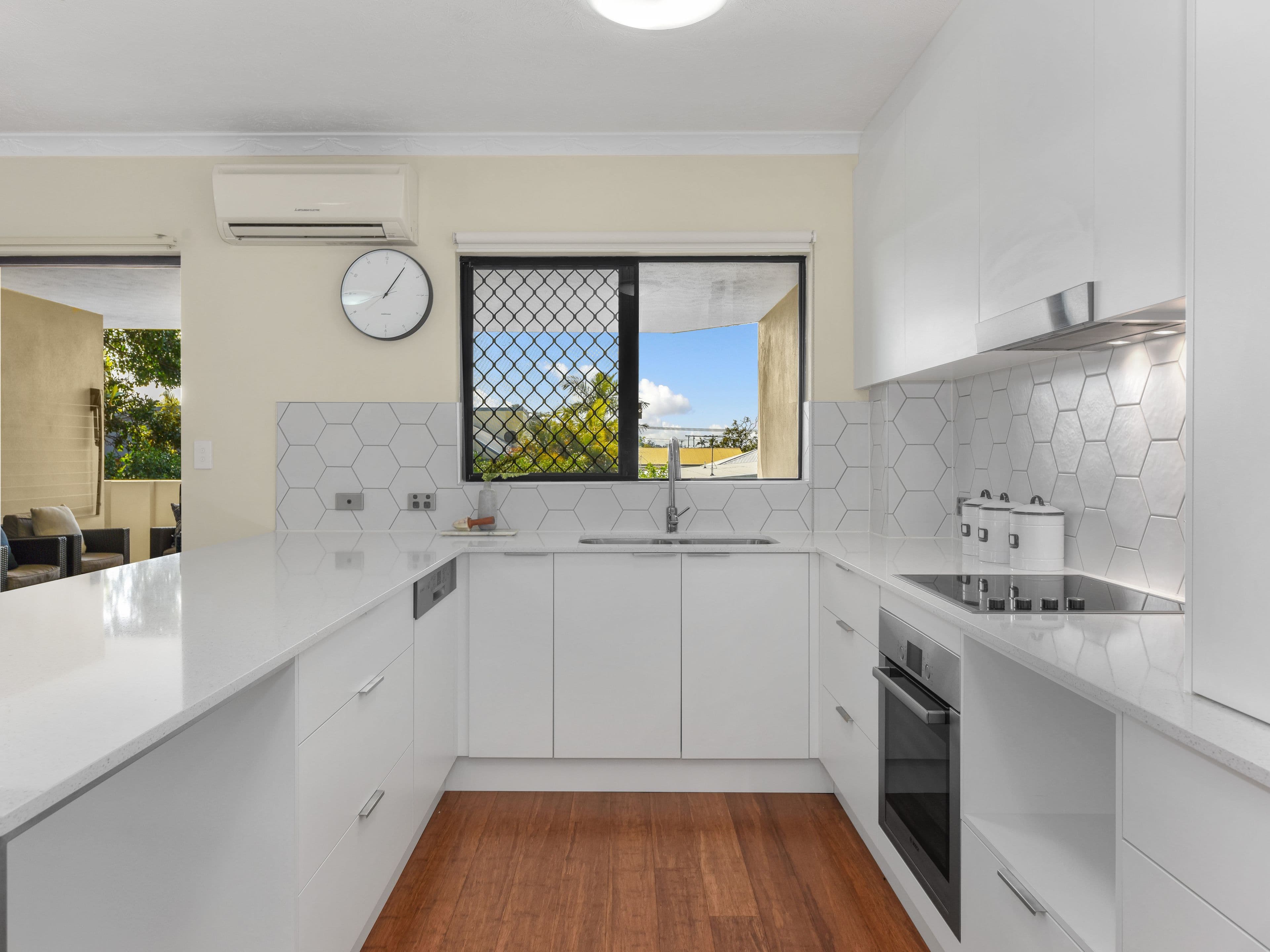 110 Pashen Street, Morningside QLD 4170, Morningside - Thumbnail 2