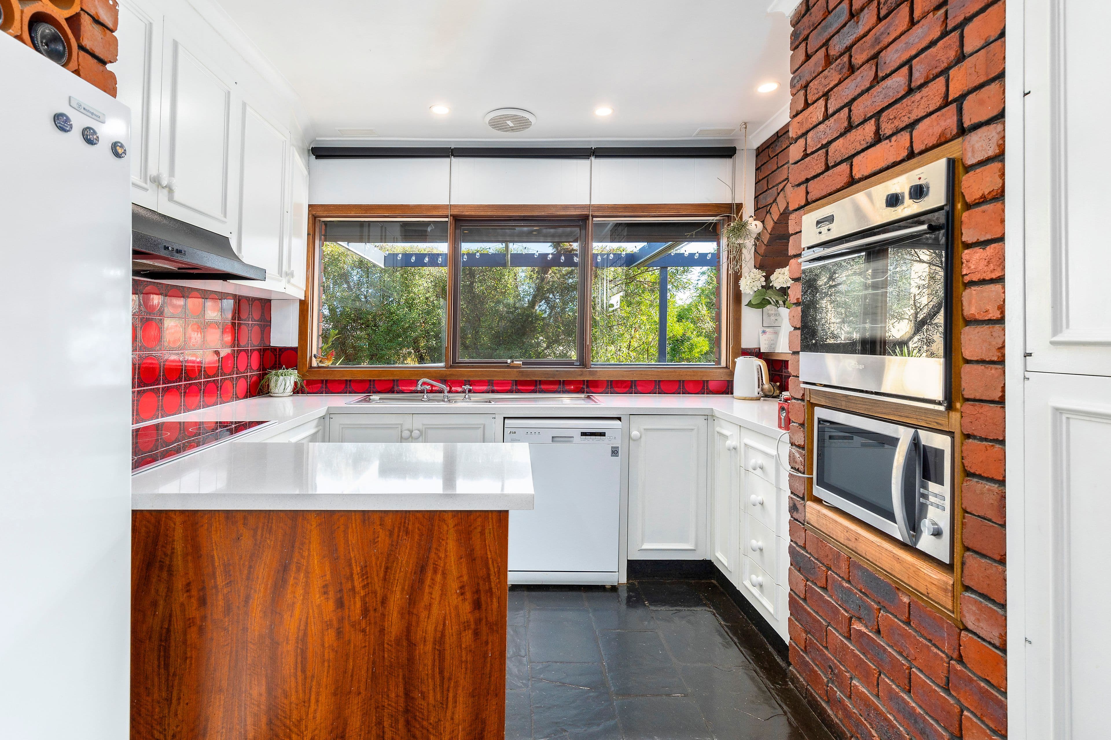 2 Kendall Court, Rosebud VIC 3939, Rosebud - Thumbnail 2