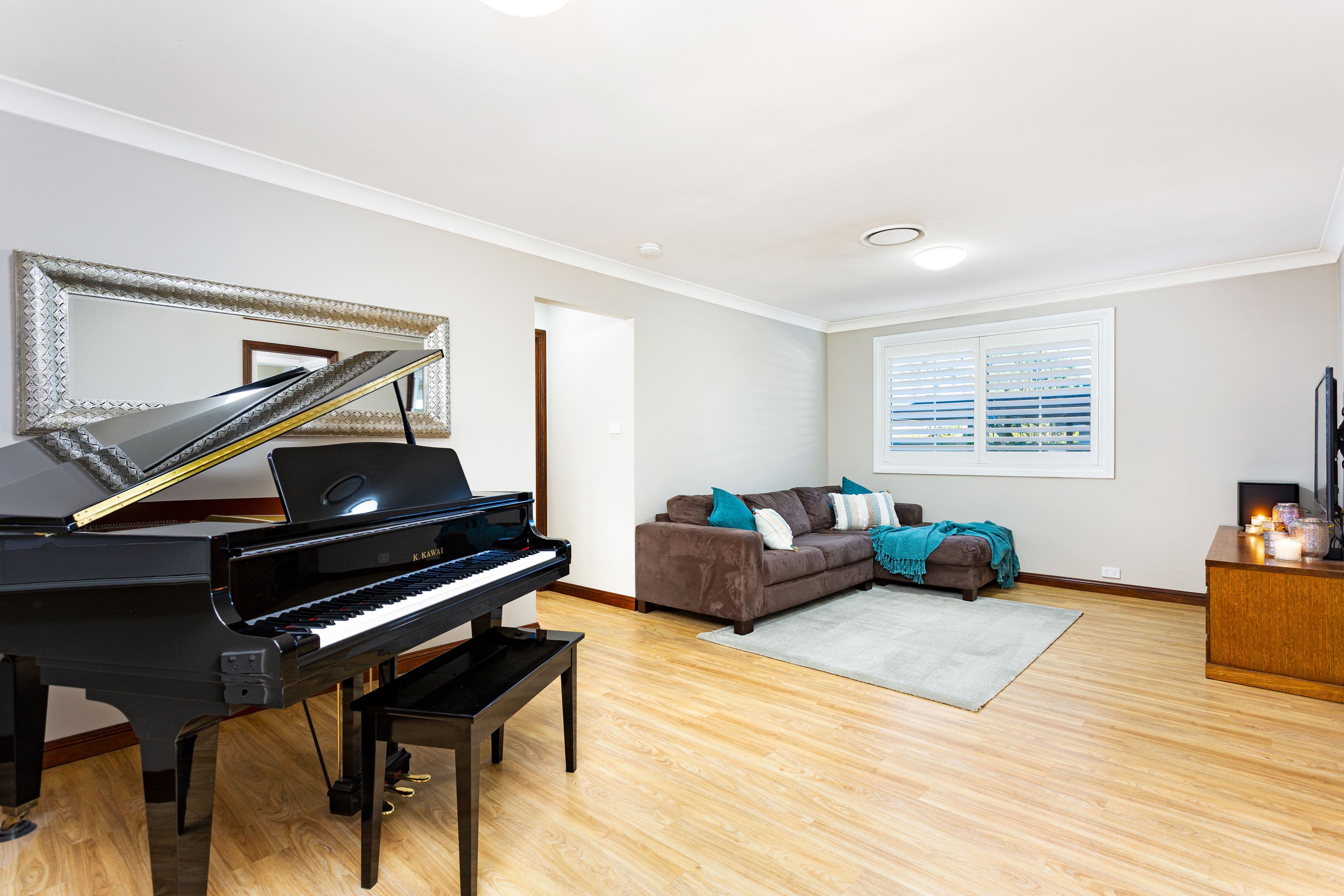 27 Mulgray Avenue, Baulkham Hills - Thumbnail 2