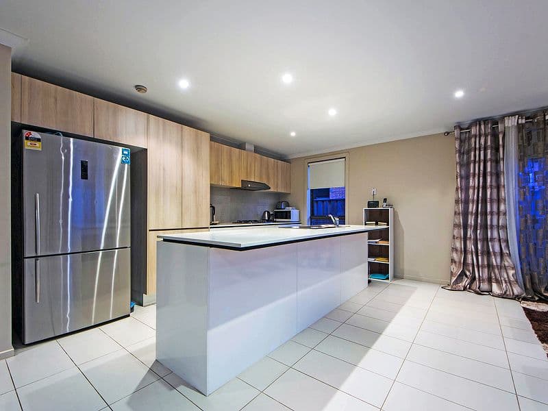 10 Lilyturf Drive, Tarneit VIC 3029, Tarneit - Thumbnail 4