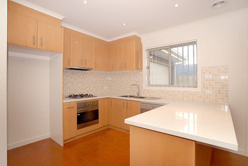 8 Castlecrag Close, ENDEAVOUR HILLS VIC 3802, Endeavour Hills - Thumbnail 2