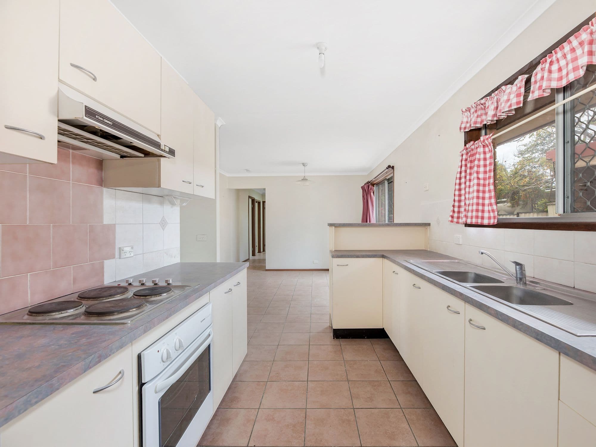 25 Dobell Avenue, Collingwood Park QLD 4301, Collingwood Park - Thumbnail 4
