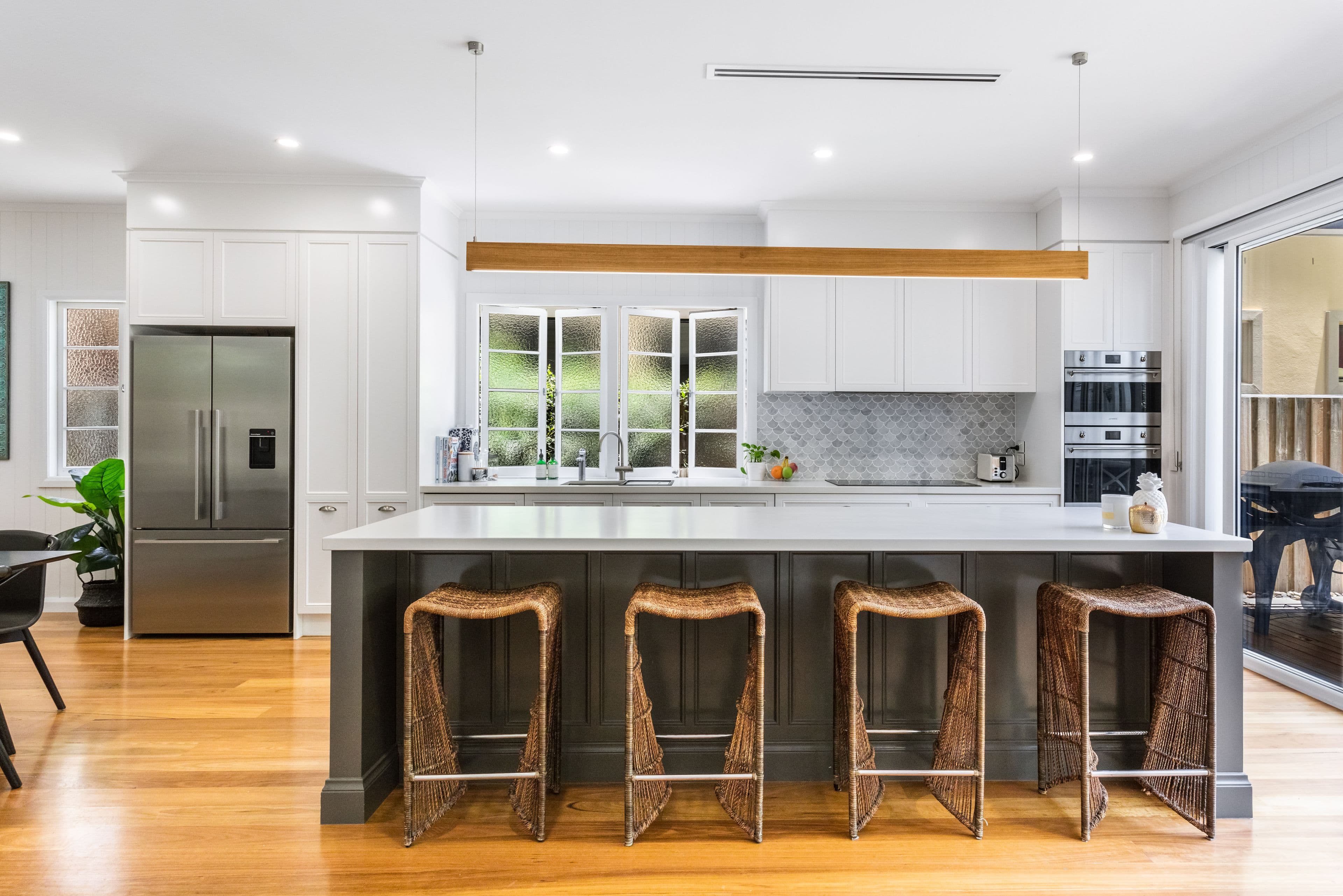 37 Peerless Avenue, Mermaid Beach QLD 4218, Mermaid Beach - Thumbnail 4