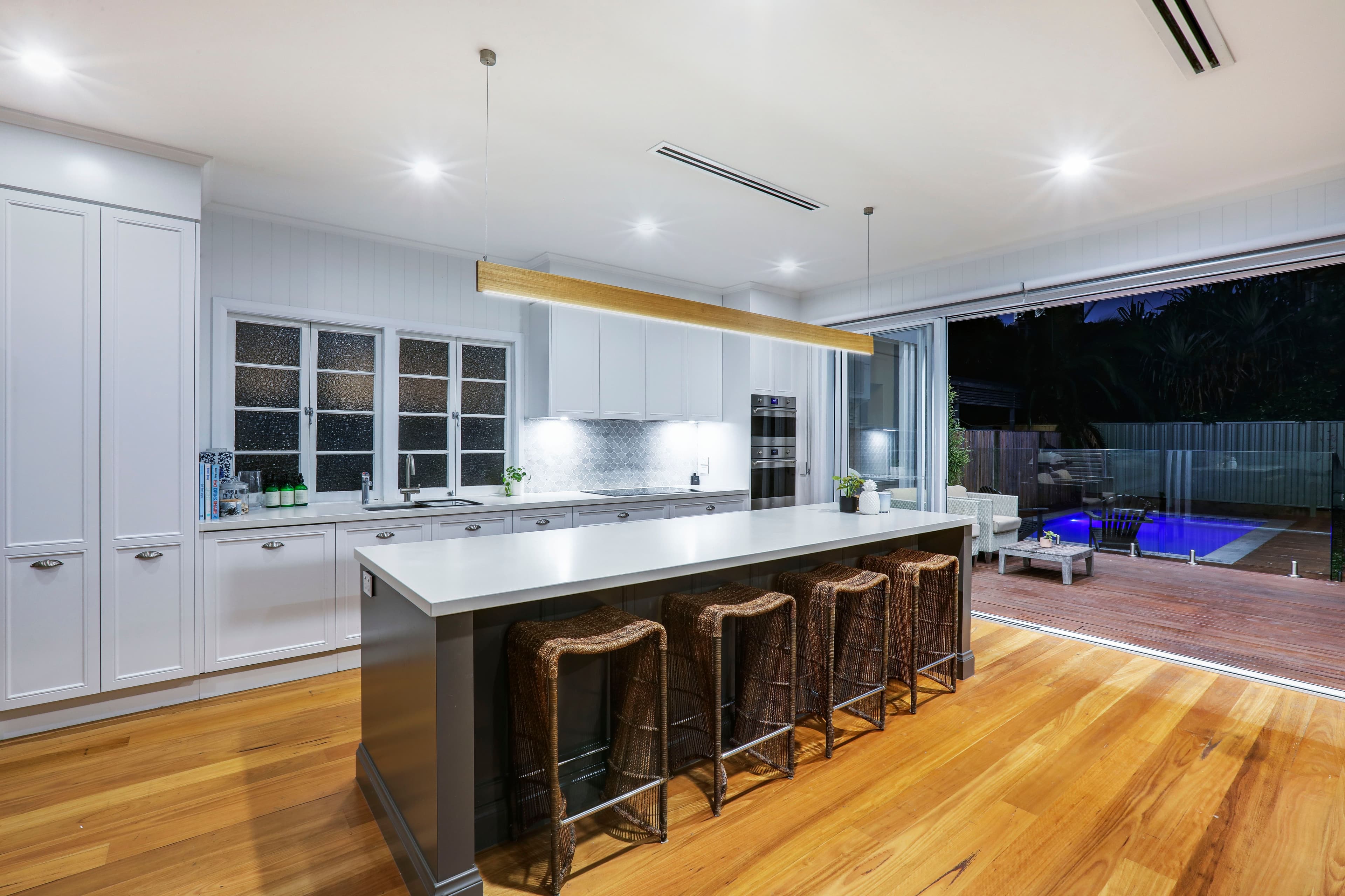 37 Peerless Avenue, Mermaid Beach QLD 4218, Mermaid Beach - Thumbnail 5