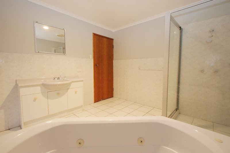1 Triton Court, SHOAL POINT QLD 4750, Shoal Point - Thumbnail 7