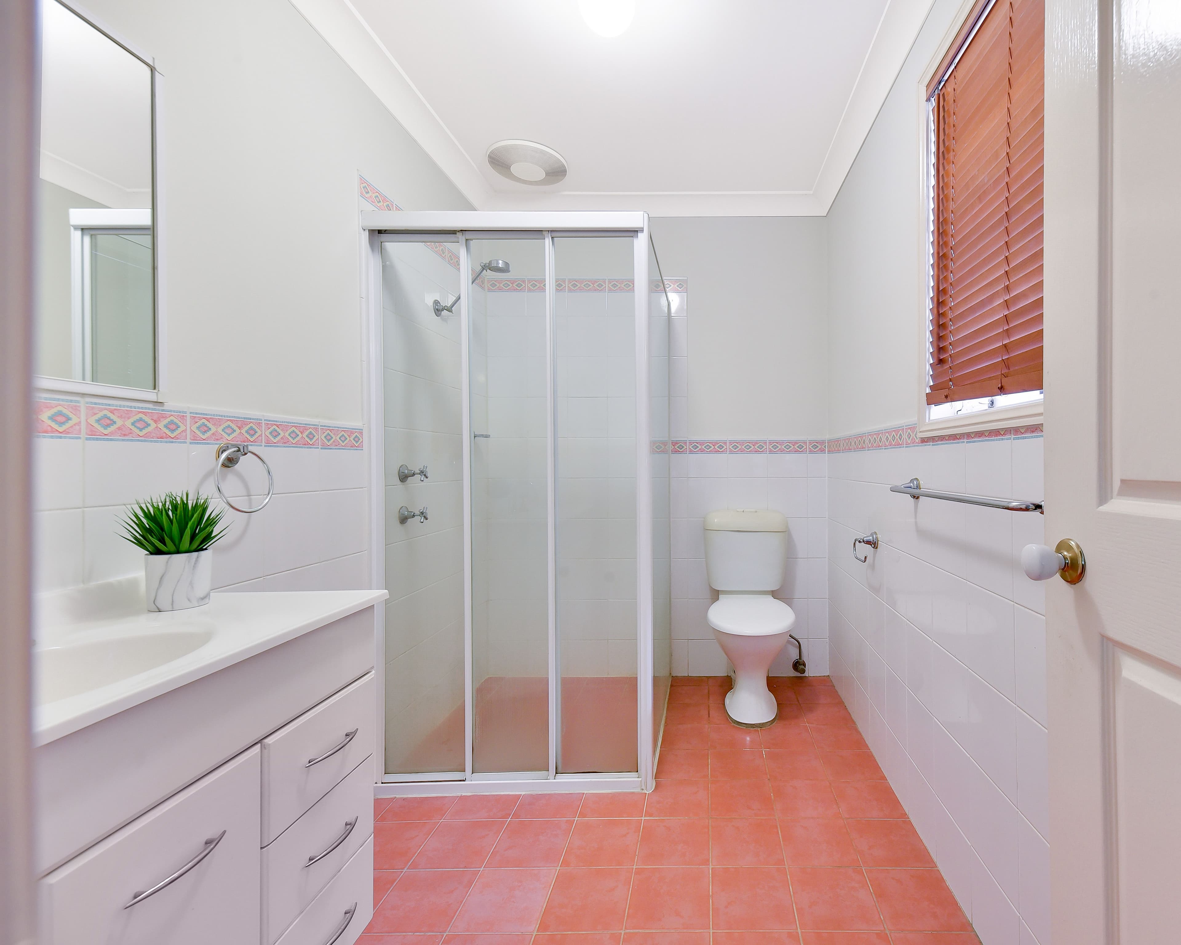 18 Glenfield Drive, Currans Hill NSW 2567, Currans Hill - Thumbnail 8