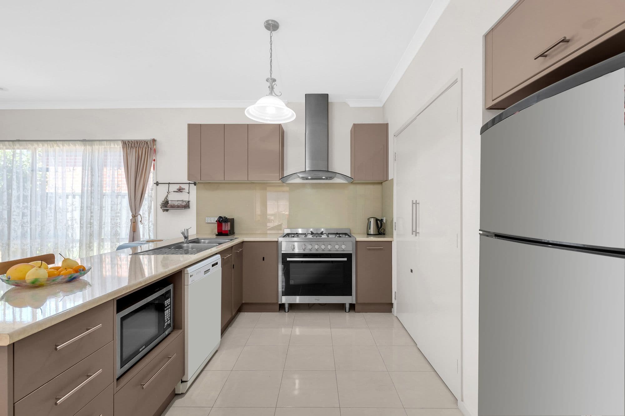6 Creekside Boulevard, Manor Lakes VIC 3024, Manor Lakes - Thumbnail 2