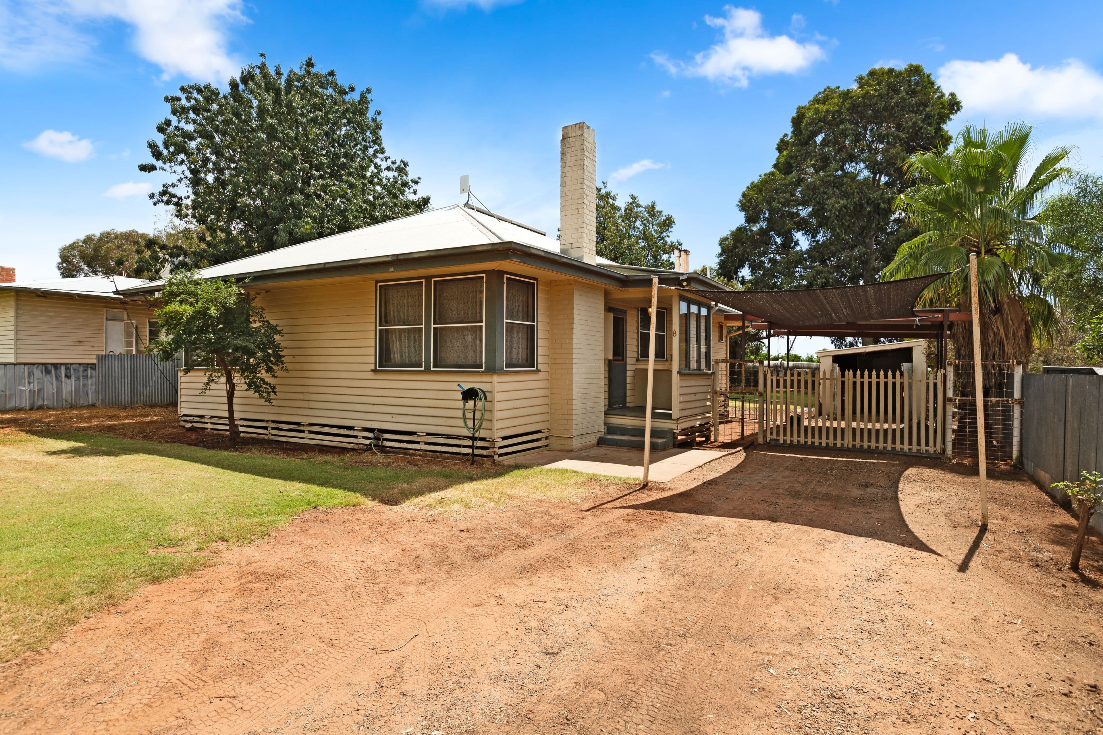 677 Woomera Avenue, Red Cliffs VIC 3496, Red Cliffs - Thumbnail 2