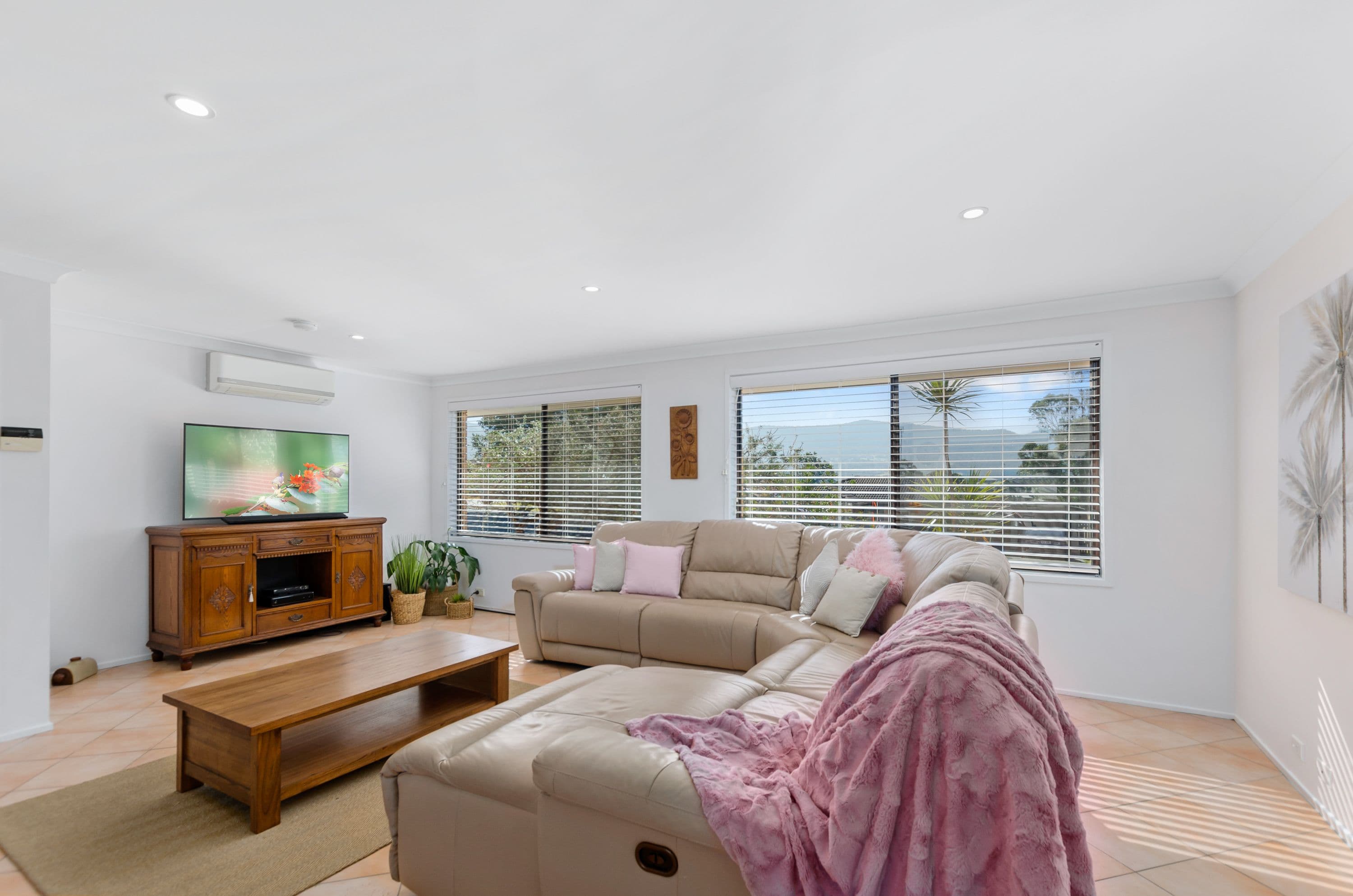 2 Armitage Avenue, Horsley - Image 1