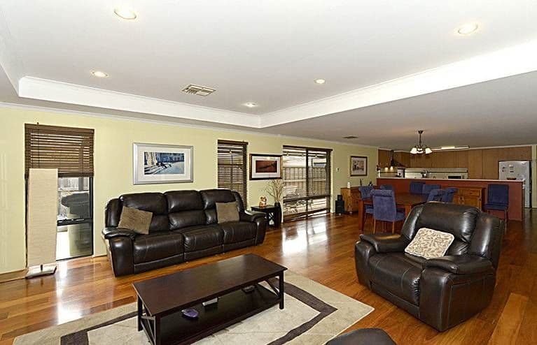 4 Elata Close, Ellenbrook WA 6069, Ellenbrook - Thumbnail 2