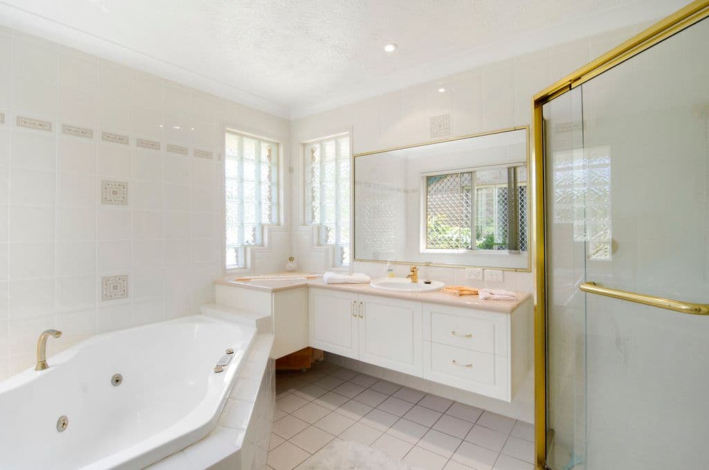 915 Currumbin Creek Road, Currumbin Valley QLD 4223, Currumbin Valley - Thumbnail 8