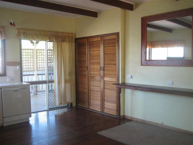 106  Holberton Street, NEWTOWN QLD 4350, Newtown - Thumbnail 3