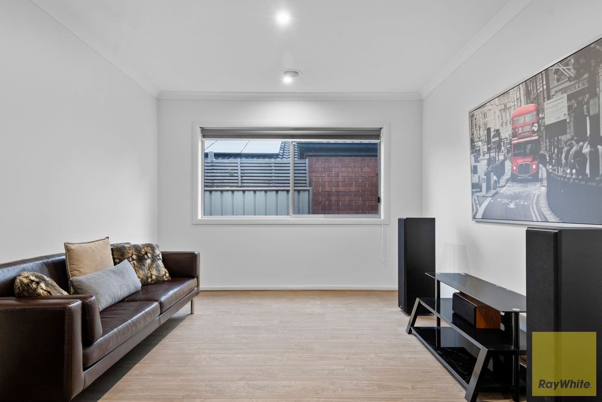 8 Tallgrass Avenue, Truganina VIC 3029, Truganina - Thumbnail 5