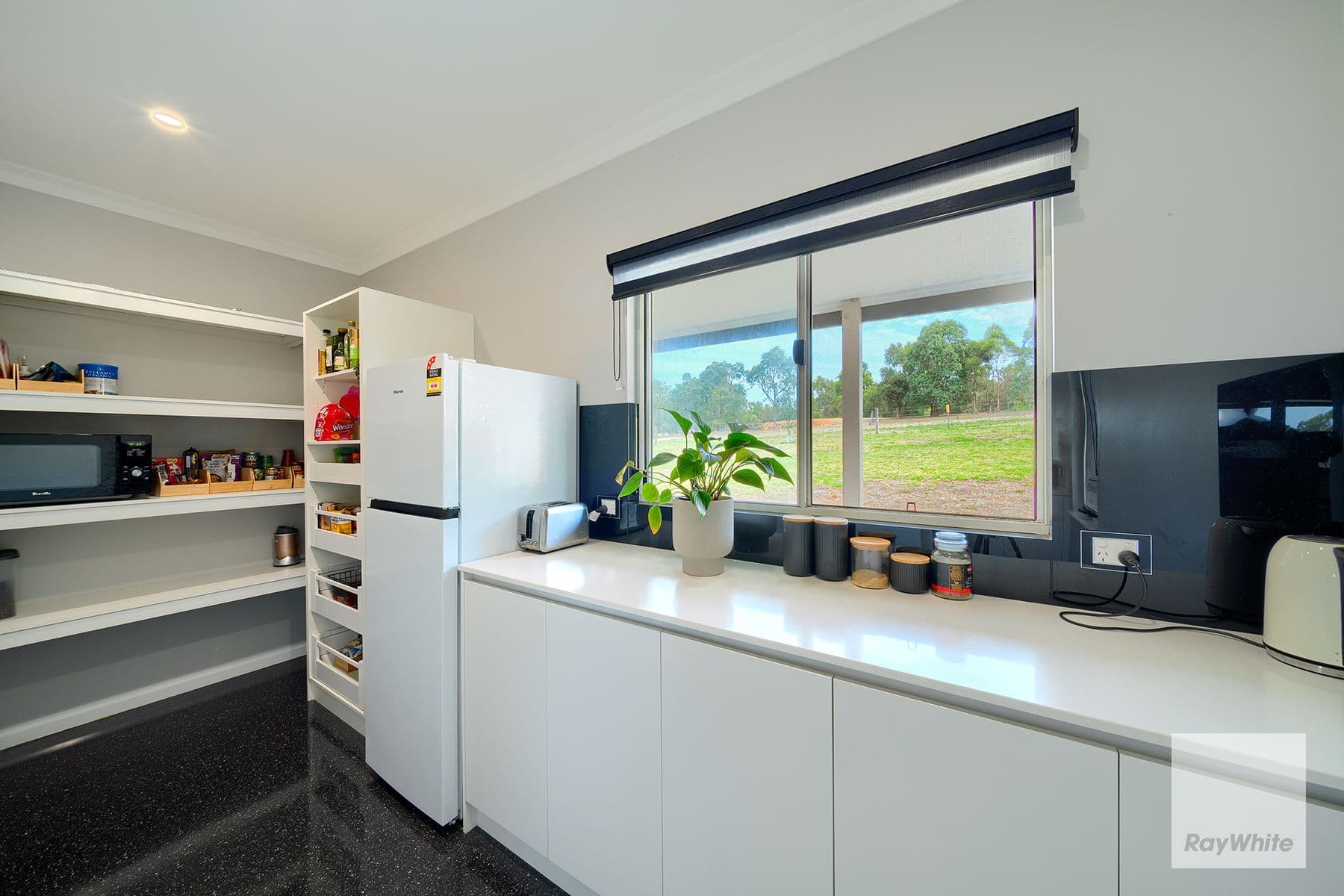 81 Laithwood Circuit, Marbelup WA 6330, Marbelup - Thumbnail 4