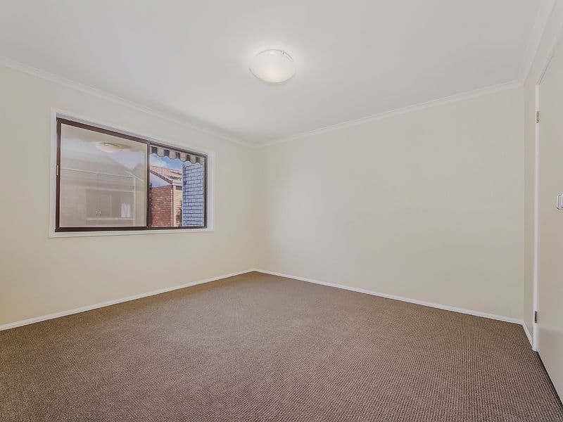 8 Baker Avenue, LABRADOR QLD 4215, Labrador - Thumbnail 8