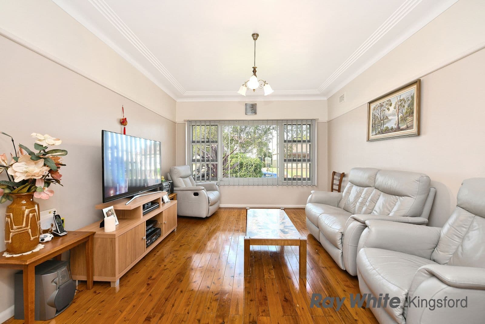 8 Forshaw Avenue, Peakhurst NSW 2210, Peakhurst - Thumbnail 2