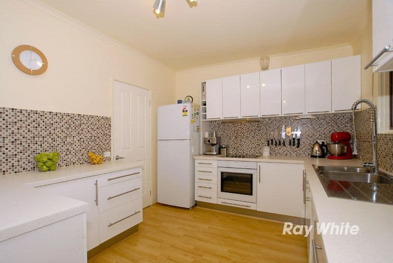 8 Sandpiper Close, BLIND BIGHT VIC 3980, Blind Bight - Thumbnail 2