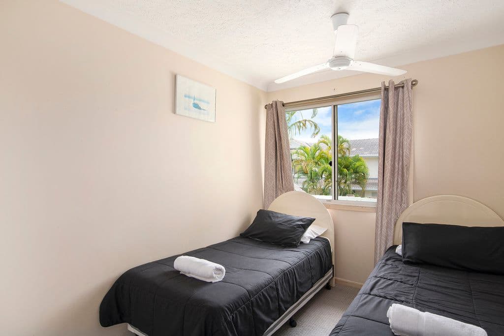 2 Coolgardie Street, Elanora QLD 4221, Elanora - Thumbnail 8