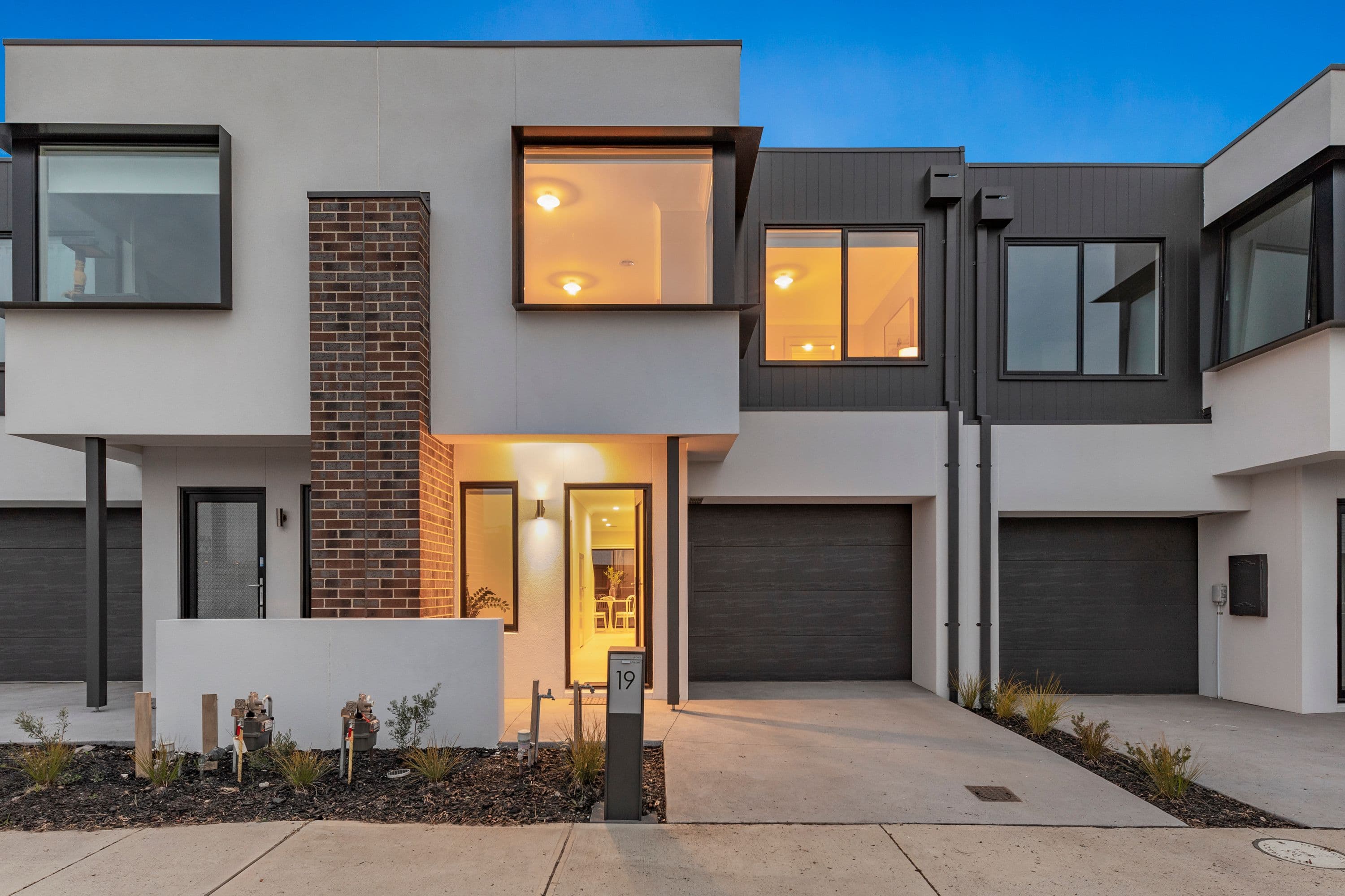 19 Flaxlilly Crescent, Officer VIC 3809, Officer - Image 1