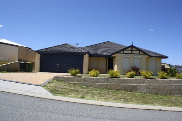 4 Brookeby Heights, LEDA WA 6170, Leda - Image 1