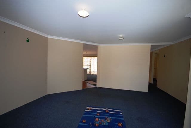 4 Brookeby Heights, LEDA WA 6170, Leda - Thumbnail 4