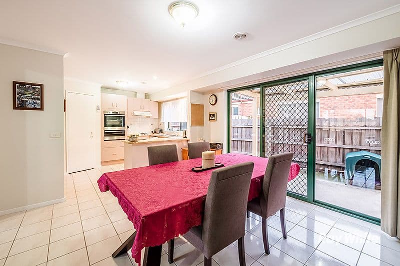 33 Navarre Drive, Cranbourne West VIC 3977, Cranbourne West - Thumbnail 4
