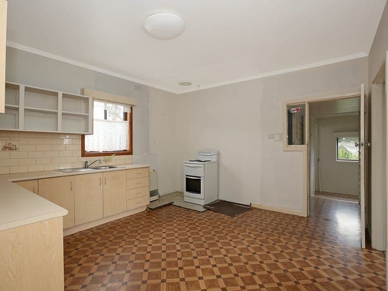 19 McAdam Crescent, Colac VIC 3250, Colac - Thumbnail 4