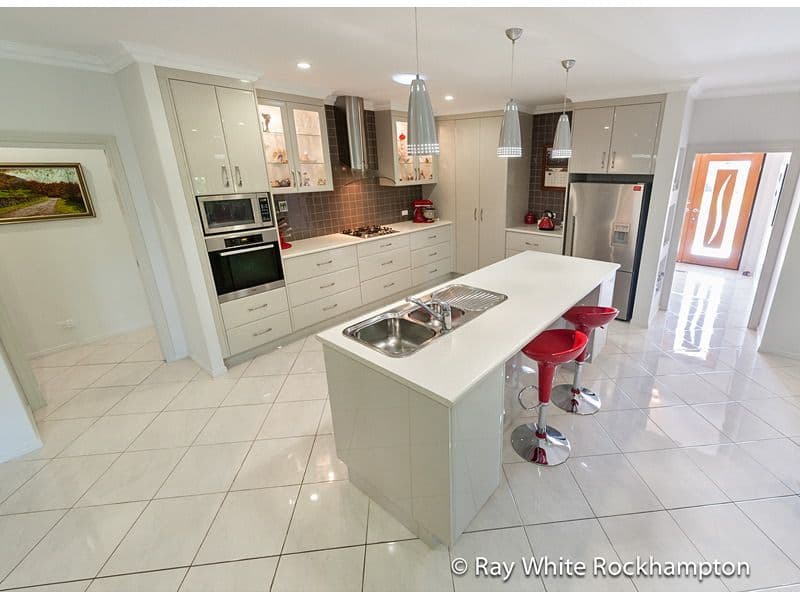 5 Walnut Avenue, NORMAN GARDENS QLD 4701, Norman Gardens - Thumbnail 3