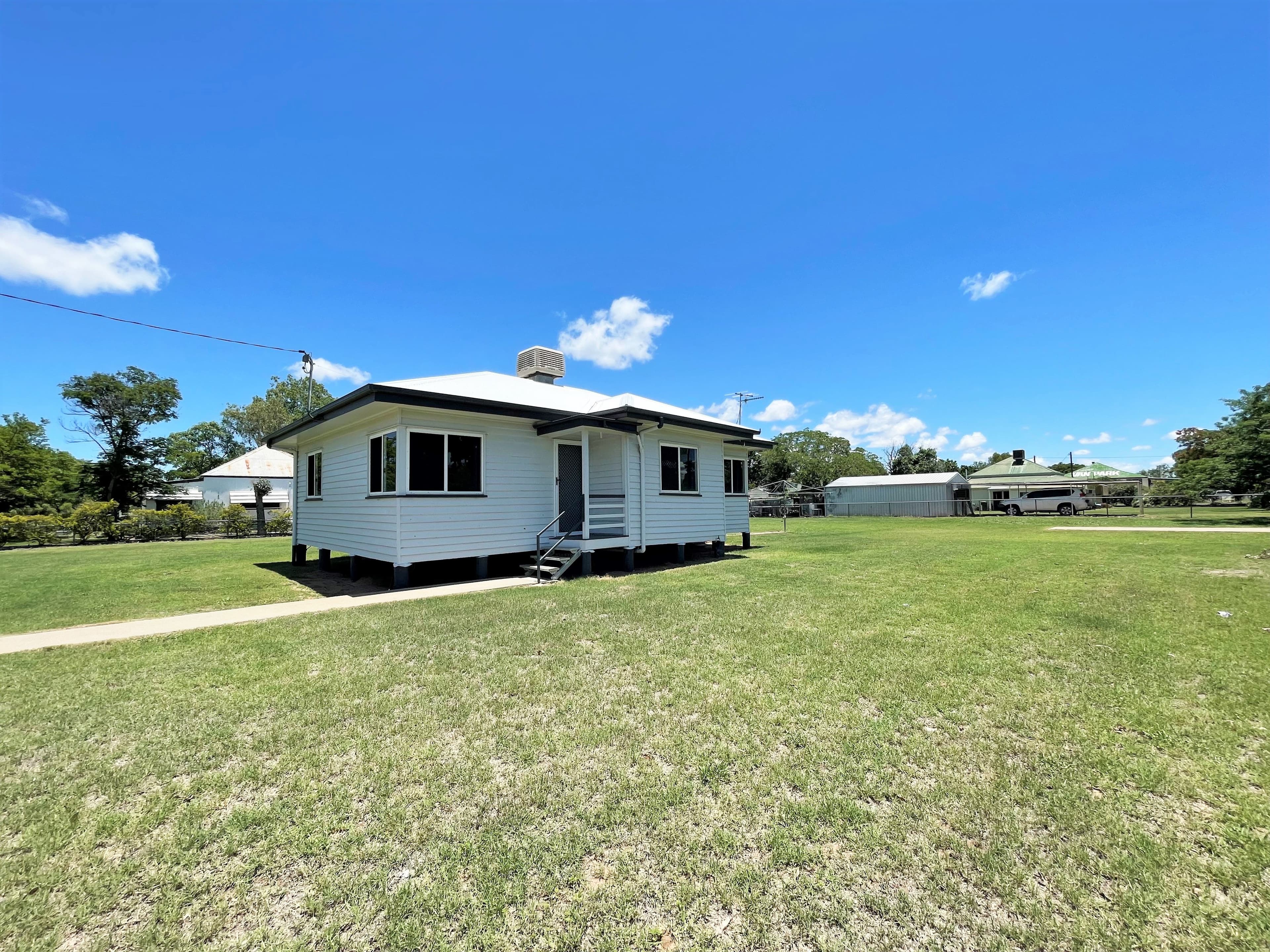 112 Fir Street, Barcaldine QLD 4725, Barcaldine - Image 1