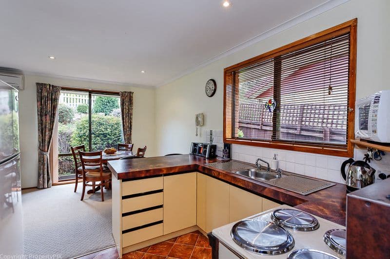 11 Hillside Drive, BLACKMANS BAY TAS 7052, Blackmans Bay - Thumbnail 7