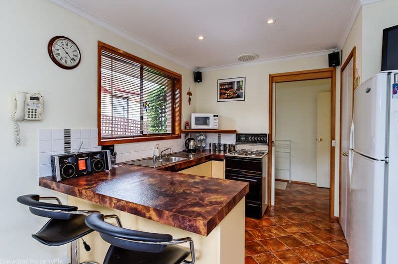 11 Hillside Drive, BLACKMANS BAY TAS 7052, Blackmans Bay - Thumbnail 8