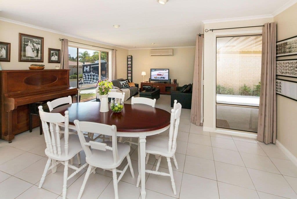 3 Pentland Court, HELENSVALE QLD 4212, Helensvale - Thumbnail 3