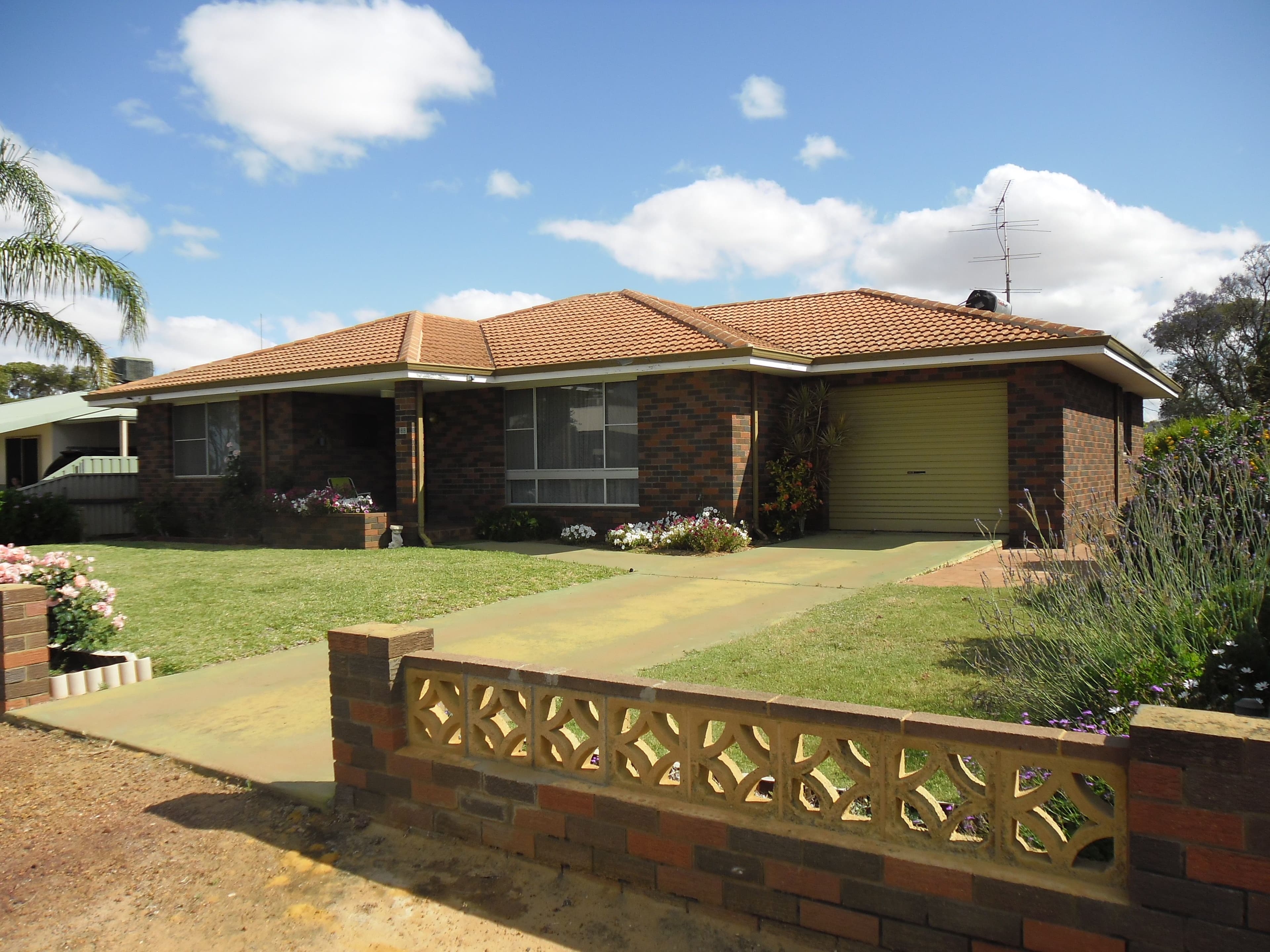 88 Williamson Street, Three Springs WA 6519, Three Springs - Image 1