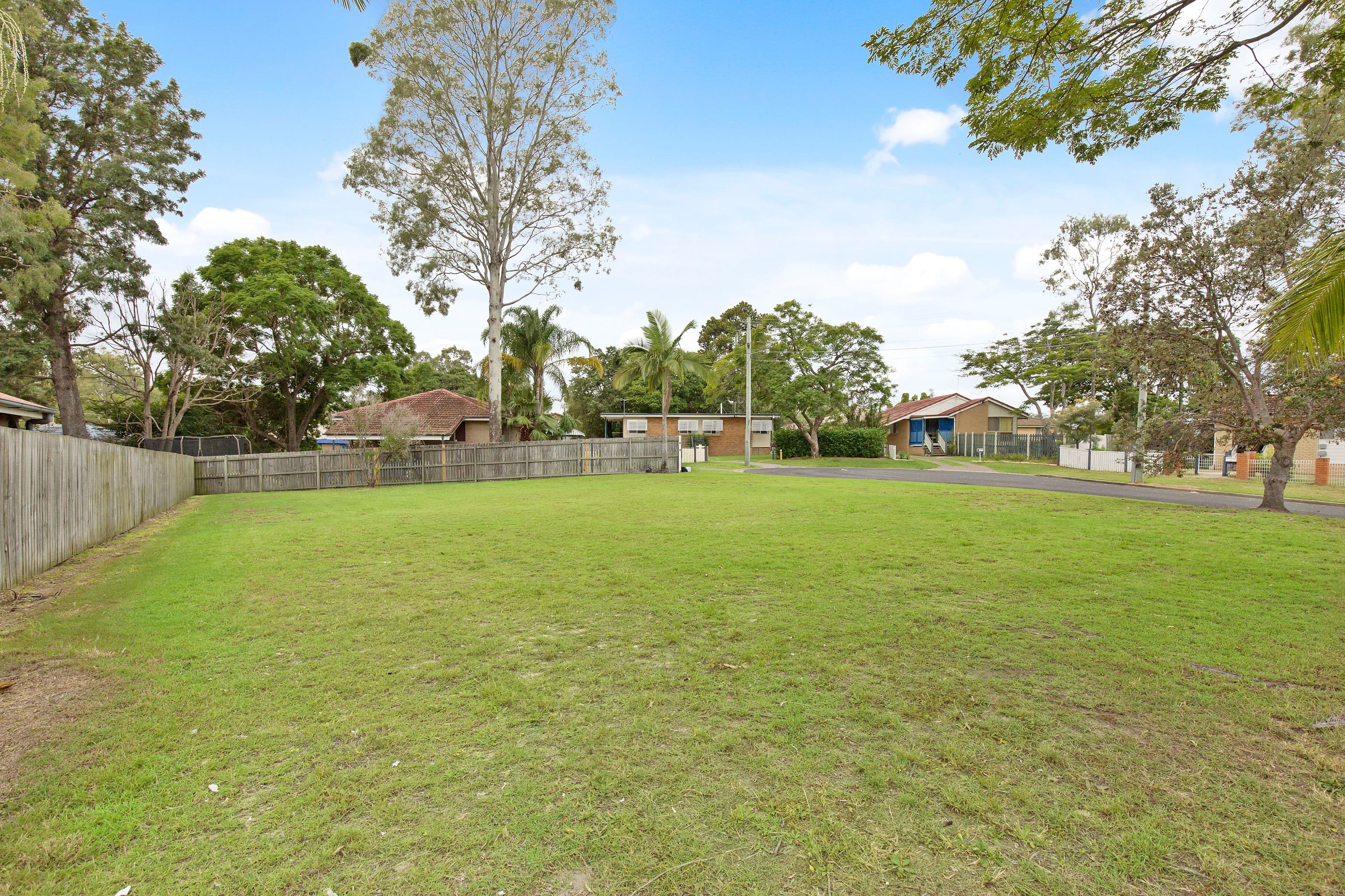 2 Fallon Court, Goodna QLD 4300, Goodna - Thumbnail 2