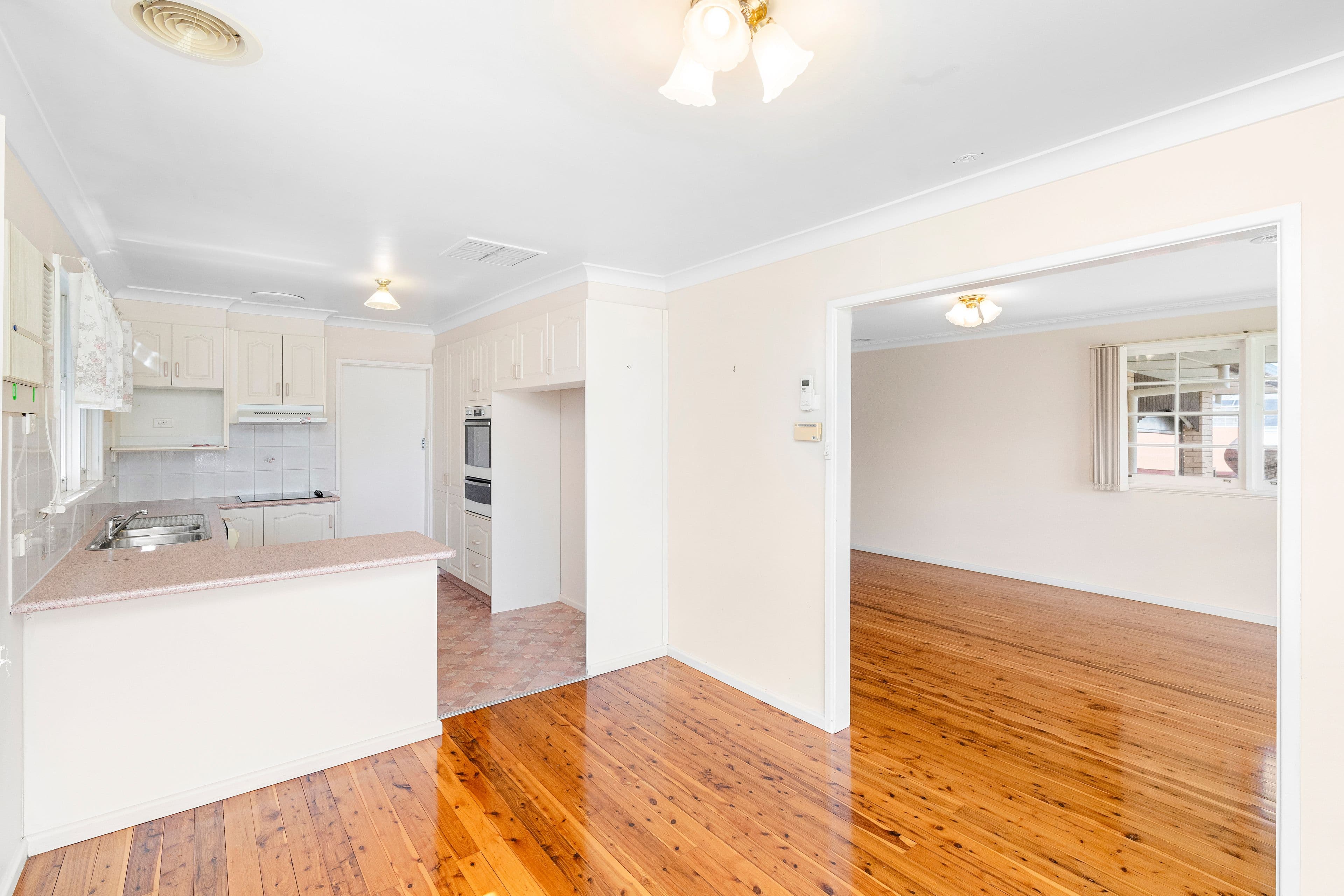 30 White Avenue, Kooringal NSW 2650, Kooringal - Thumbnail 4